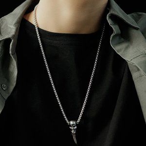 men skull necklace